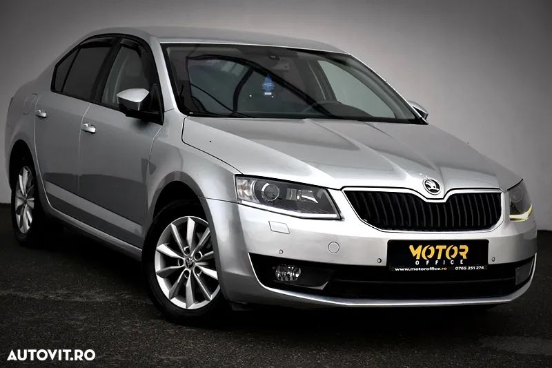 Skoda Octavia 2.0 TDI DSG Style - 3