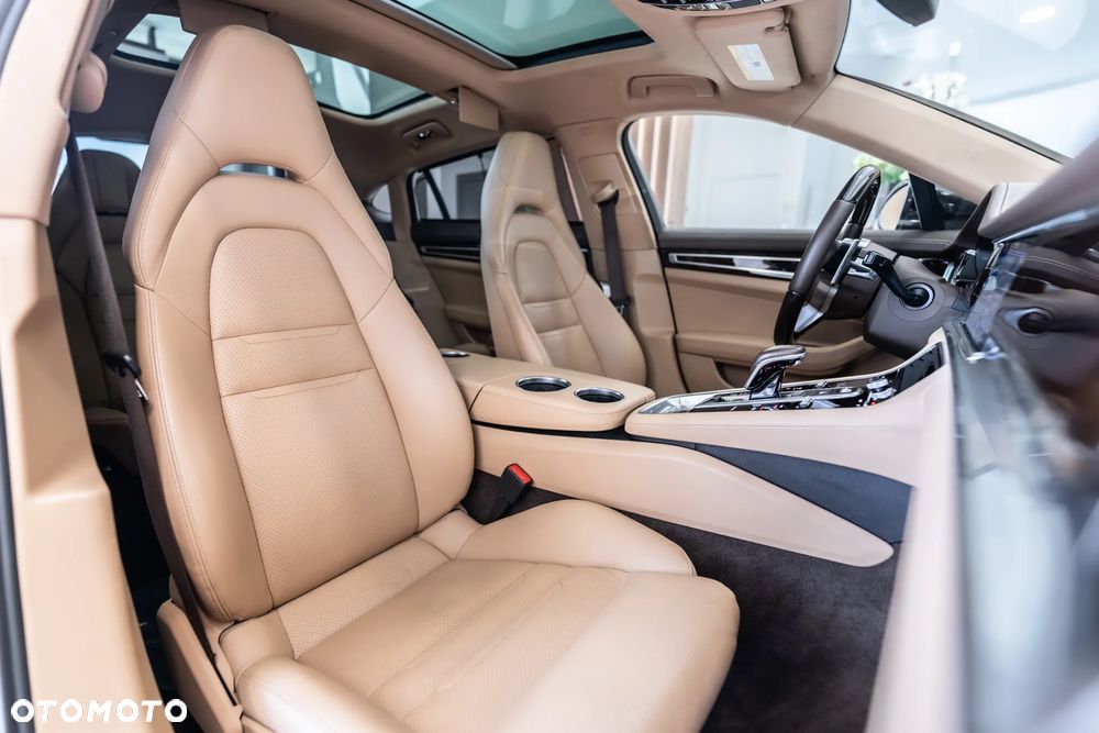 Porsche Panamera 4S GPF Executive - 38
