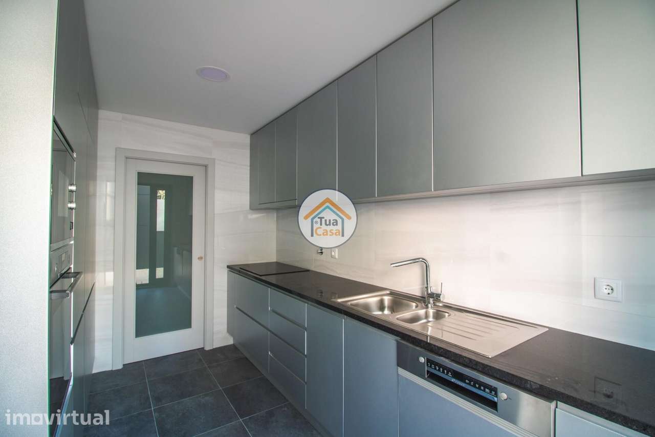 Apartamento T3, no Coração da Cidade do Porto - Grande imagem: 2/15