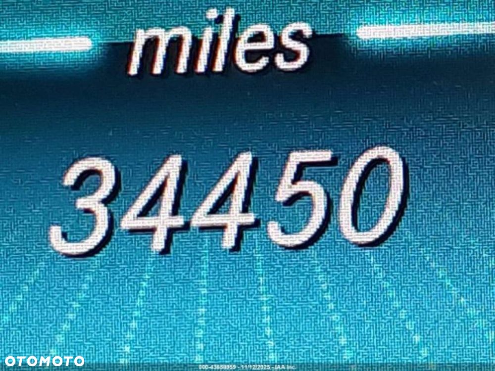 Mercedes-Benz GLC - 12