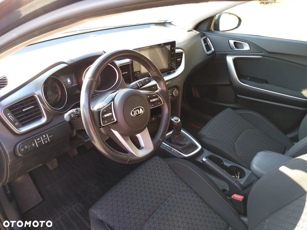 Kia Ceed 1.4 T-GDI M - 11