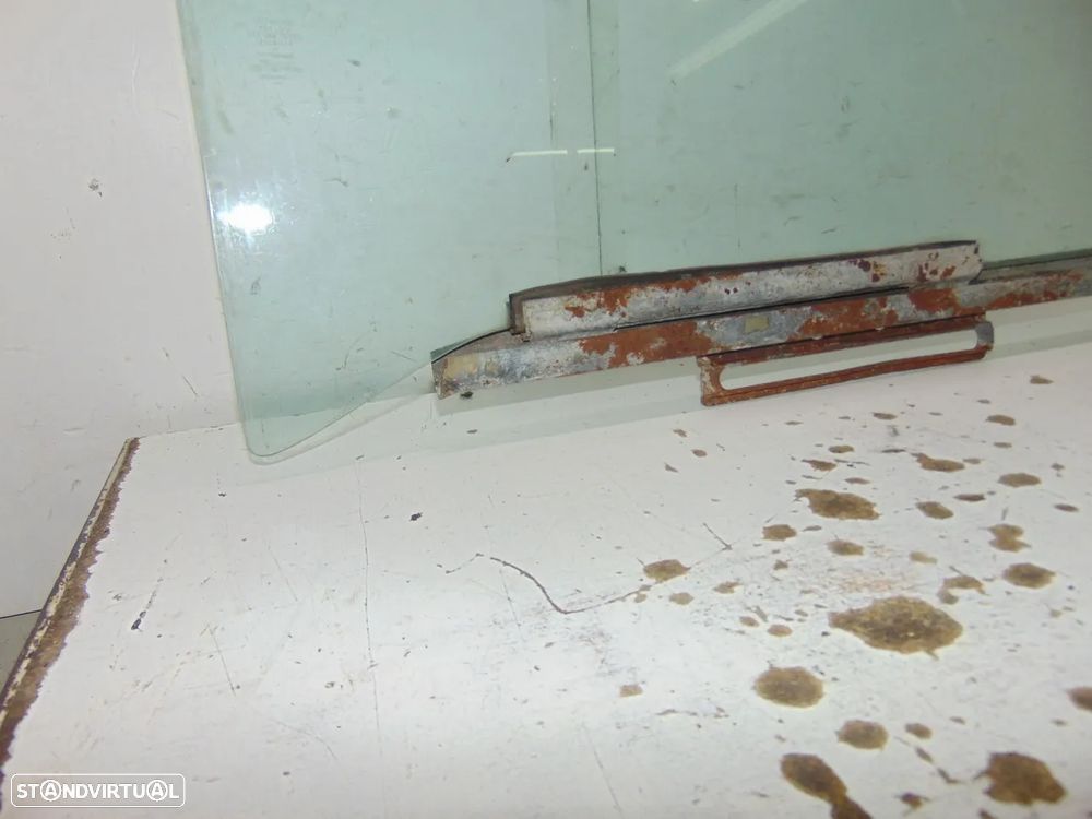 Mercedes 180 ponton vidros - 2