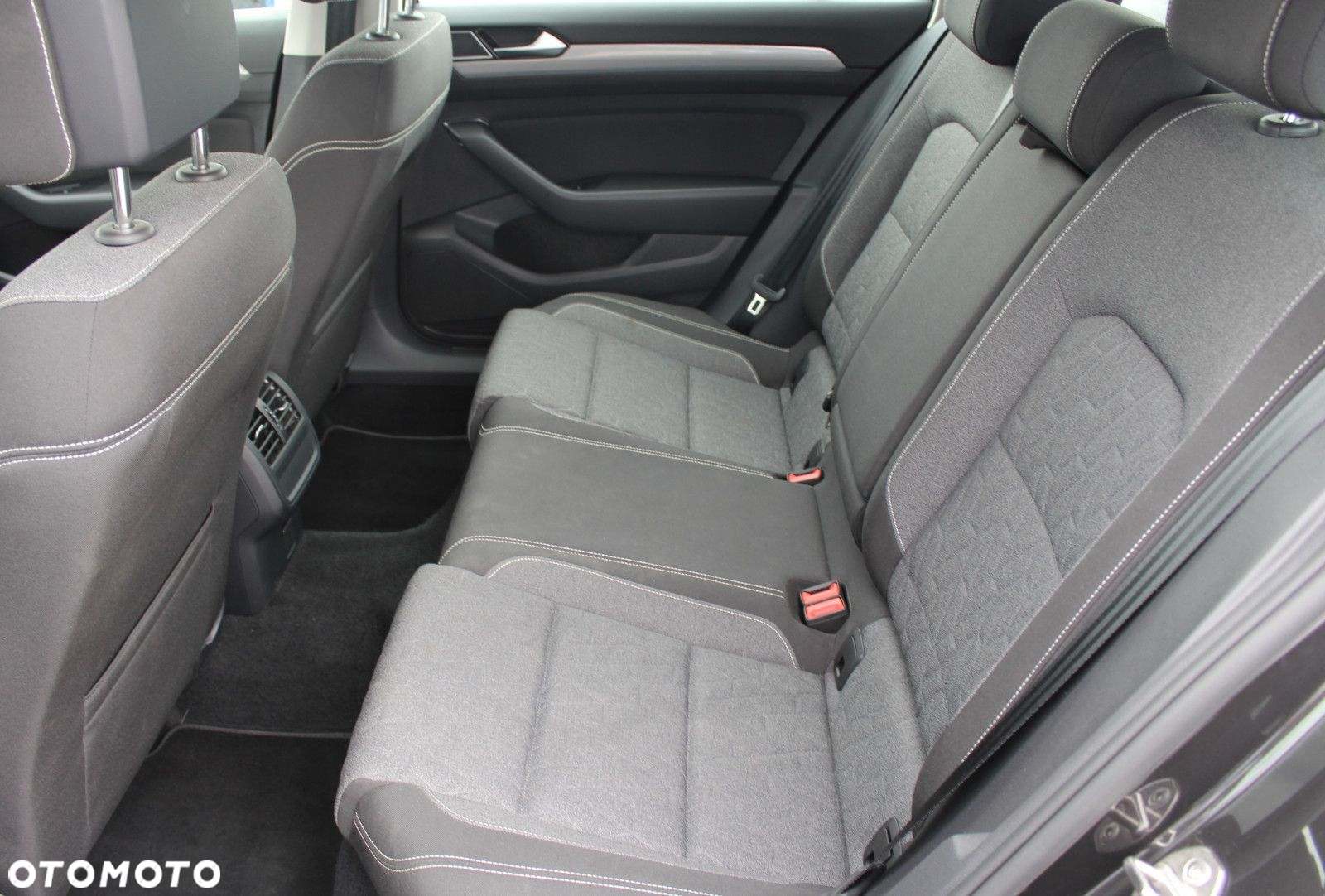 Volkswagen Passat 1.5 TSI EVO Business DSG - 13