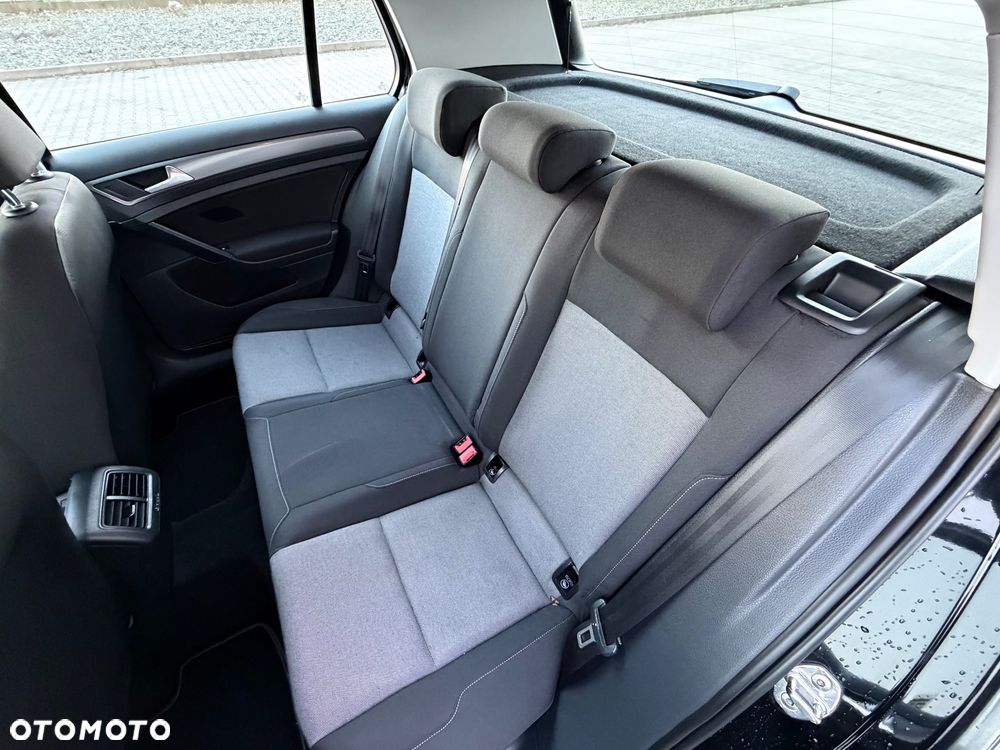 Volkswagen Golf 1.2 TSI BMT Trendline Perfectline - 34