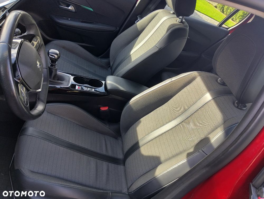 Peugeot 208 PureTech 100 Active Pack - 17