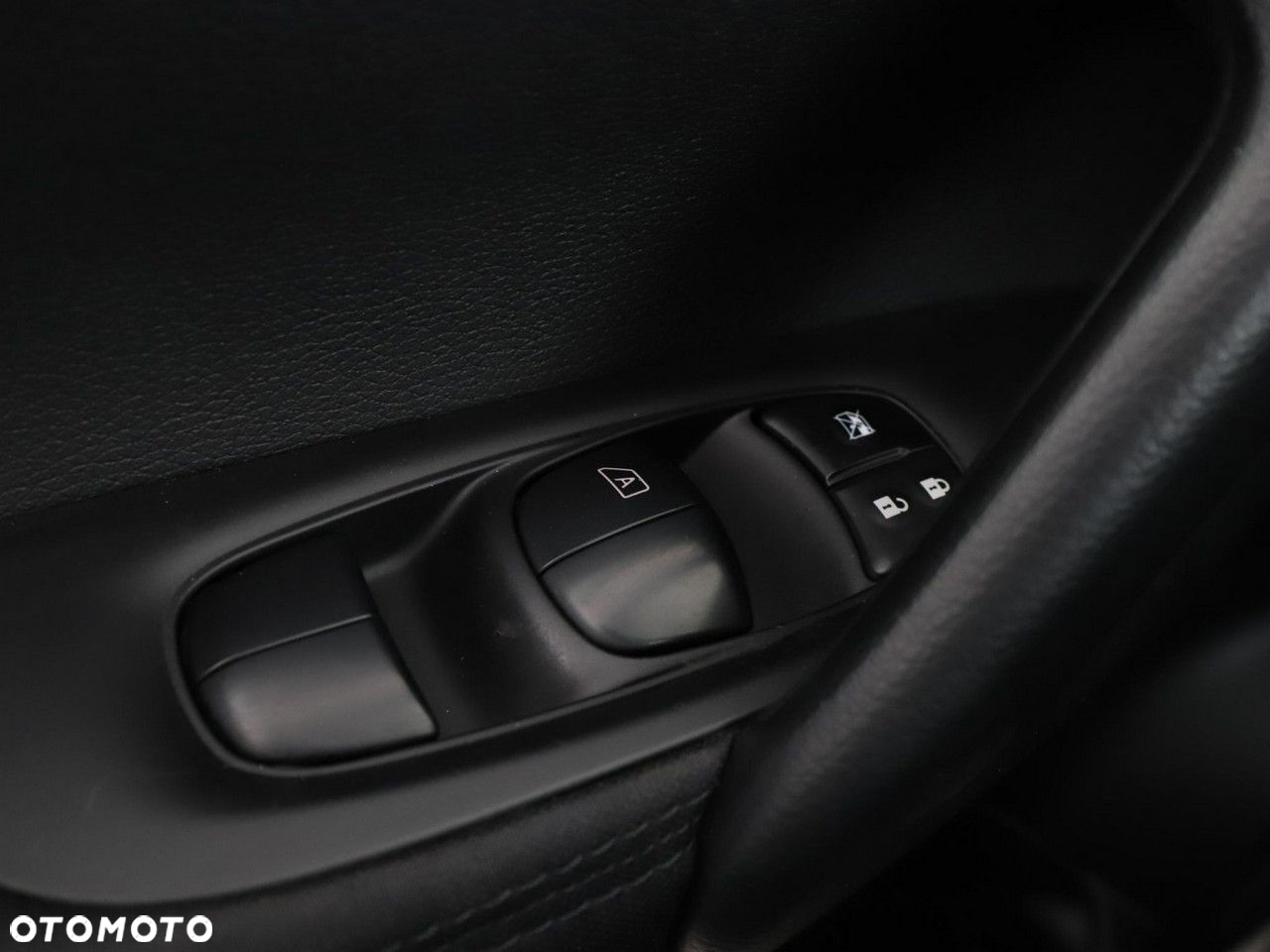 Nissan Qashqai 1.5 dCi Visia - 27