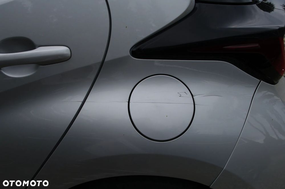 Toyota Yaris 1.5 Dynamic CVT - 13