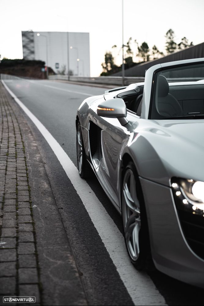 Audi R8 Spyder 4.2 FSI quattro R tronic - 7