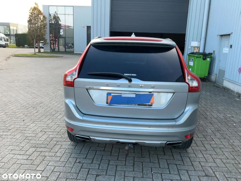 Volvo XC 60 D4 Geartronic Momentum - 4