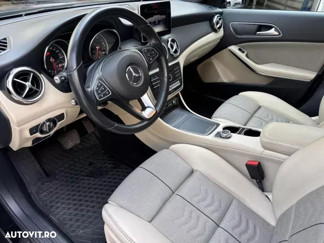Mercedes-Benz GLA - 10