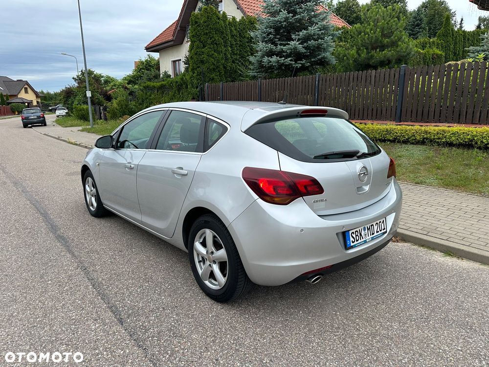 Opel Astra 1.4 Turbo Cosmo - 8