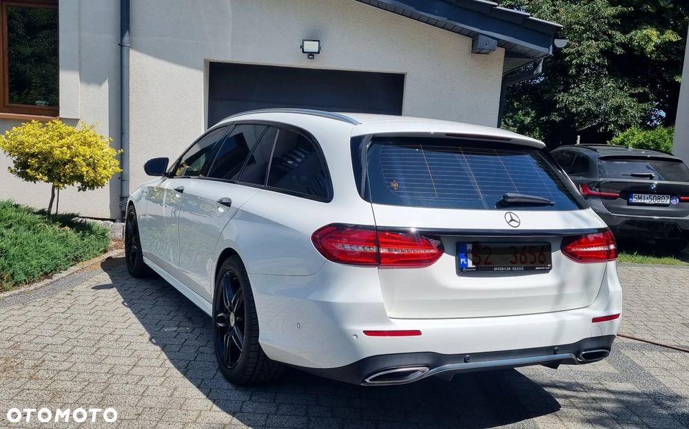 Mercedes-Benz Klasa E - 23