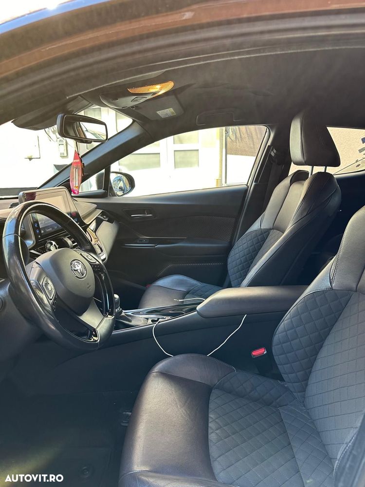 Toyota C-HR Lounge - 4