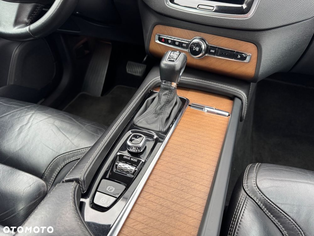 Volvo XC 90 D5 AWD Geartronic Inscription - 17