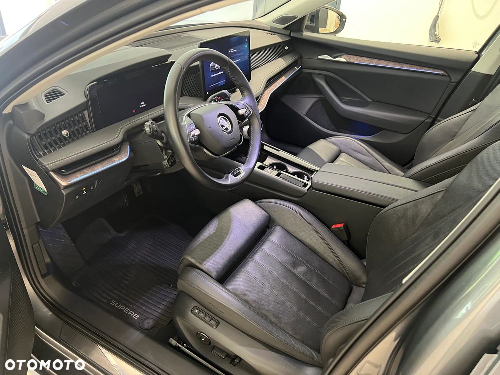 Skoda Superb 2.0 TDI SCR 4x4 L&K DSG - 10