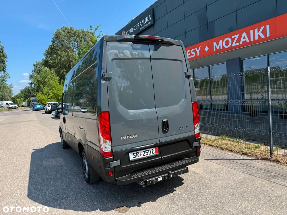 Iveco Daily 35S180, 3.0 180KM, L3H2, HiMatic, Niski przebieg, Bardzo zadbany - 10