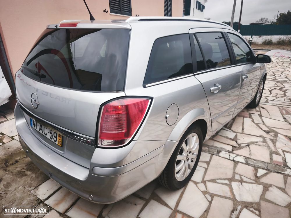 Opel Astra Caravan 1.9 CDTi Cosmo - 4