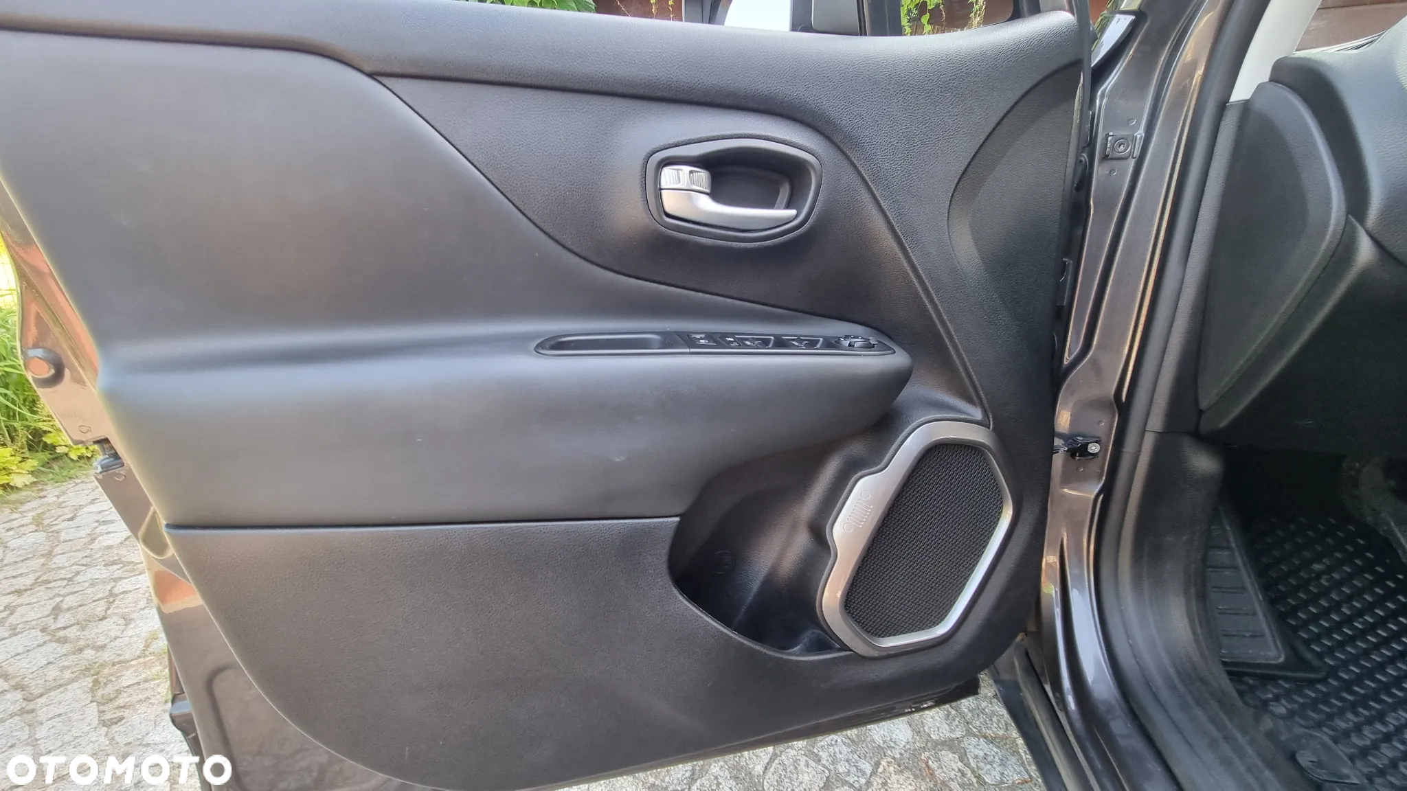 Jeep Renegade 1.3 GSE T4 Turbo Limited 4x4 S&S - 24