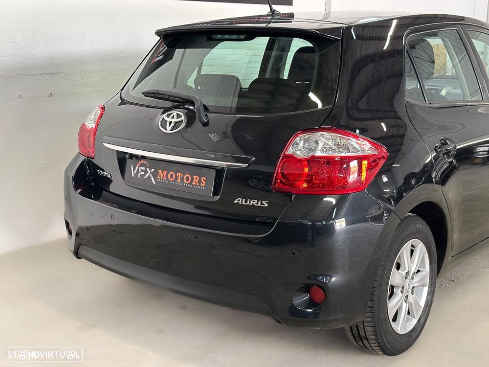 Toyota Auris 1.4 D-4D Exclusive+Navi - 19