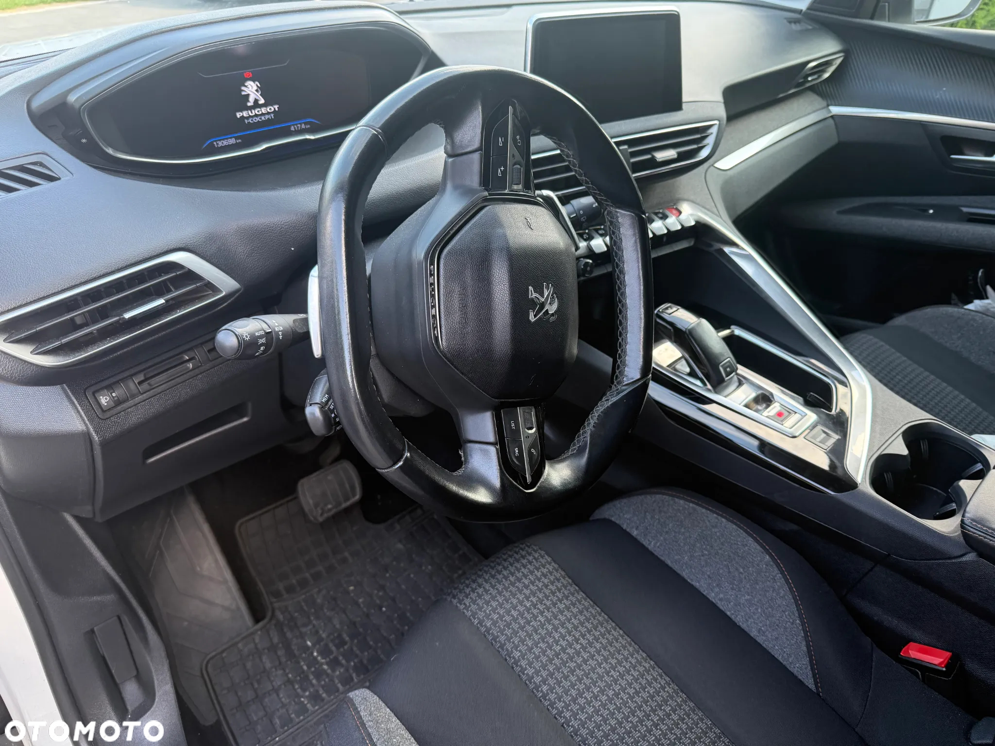 Peugeot 3008 1.5 BlueHDi Active Pack S&S EAT8 - 4