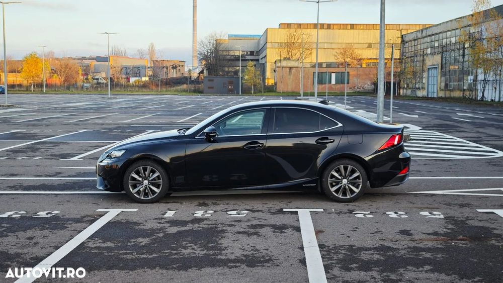 Lexus Seria IS 300h Aut. Executive - 8