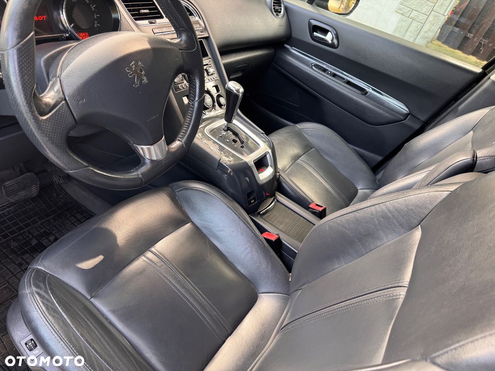 Peugeot 5008 2.0 HDi Allure 7os - 23