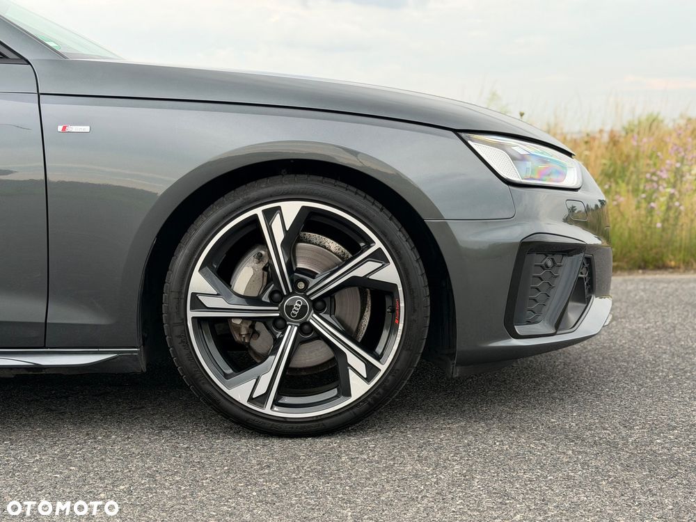 Audi A4 Avant 40 TDI mHEV S Line S tronic - 16