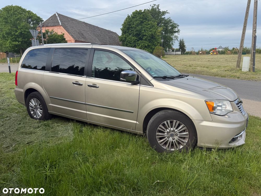 Lancia Voyager 2.8CRD Platinum - 2