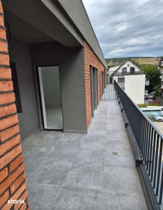 Apartament FINISAT, terasa 30 mp, parcare, zona Somesului — fotografia 1