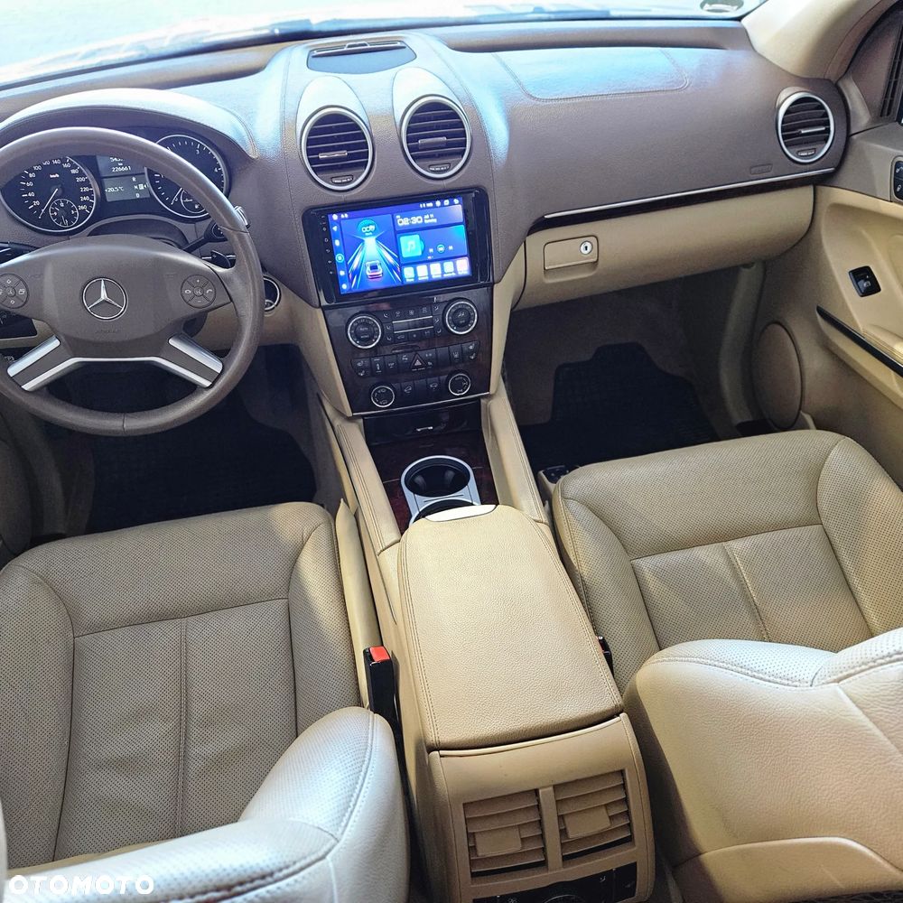 Mercedes-Benz GL - 17