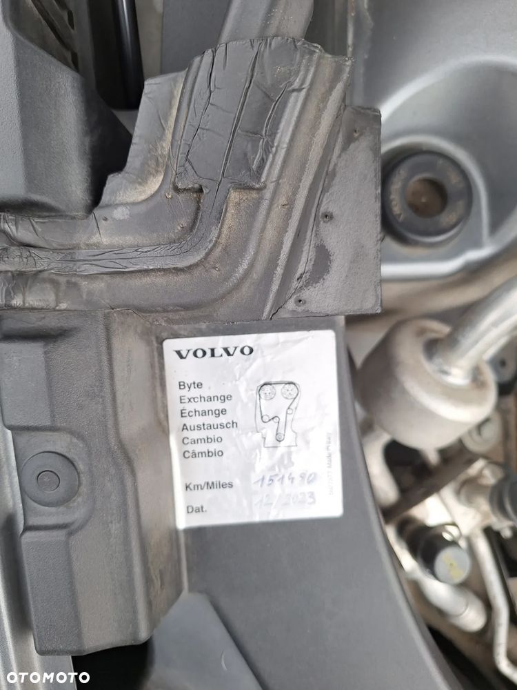 Volvo XC 60 D4 R-Design - 12