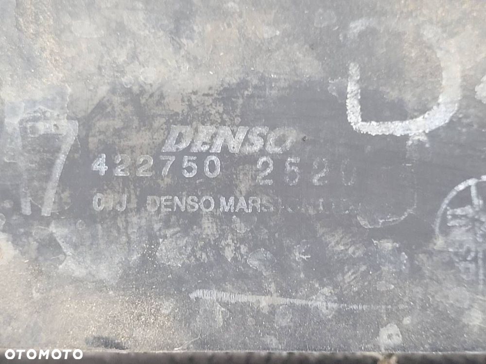 KOMPLET CHŁODNIC WODY KLIMATYZACJI WENTYLATOR TOYOTA AVENSIS T25 2.2 D - 11