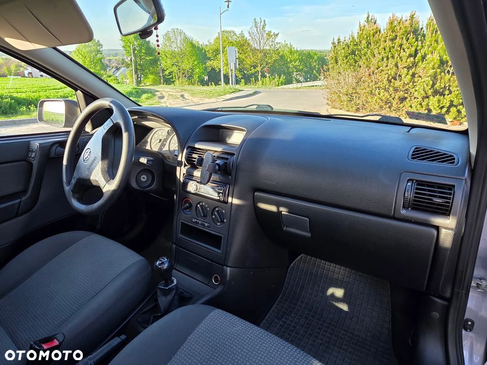 Opel Astra 1.4 - 9