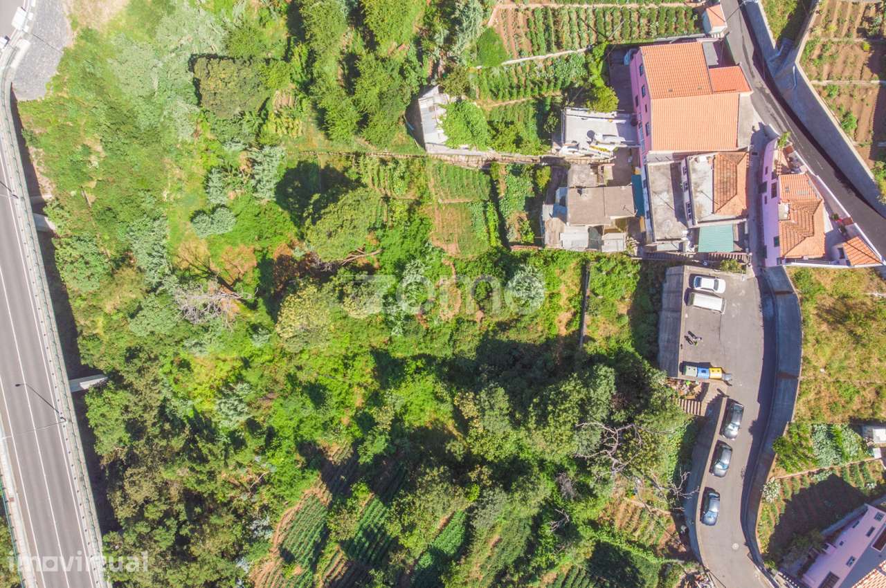 TEREENO LOCALIZADO NO FUNCHAL - Grande imagem: 5/12