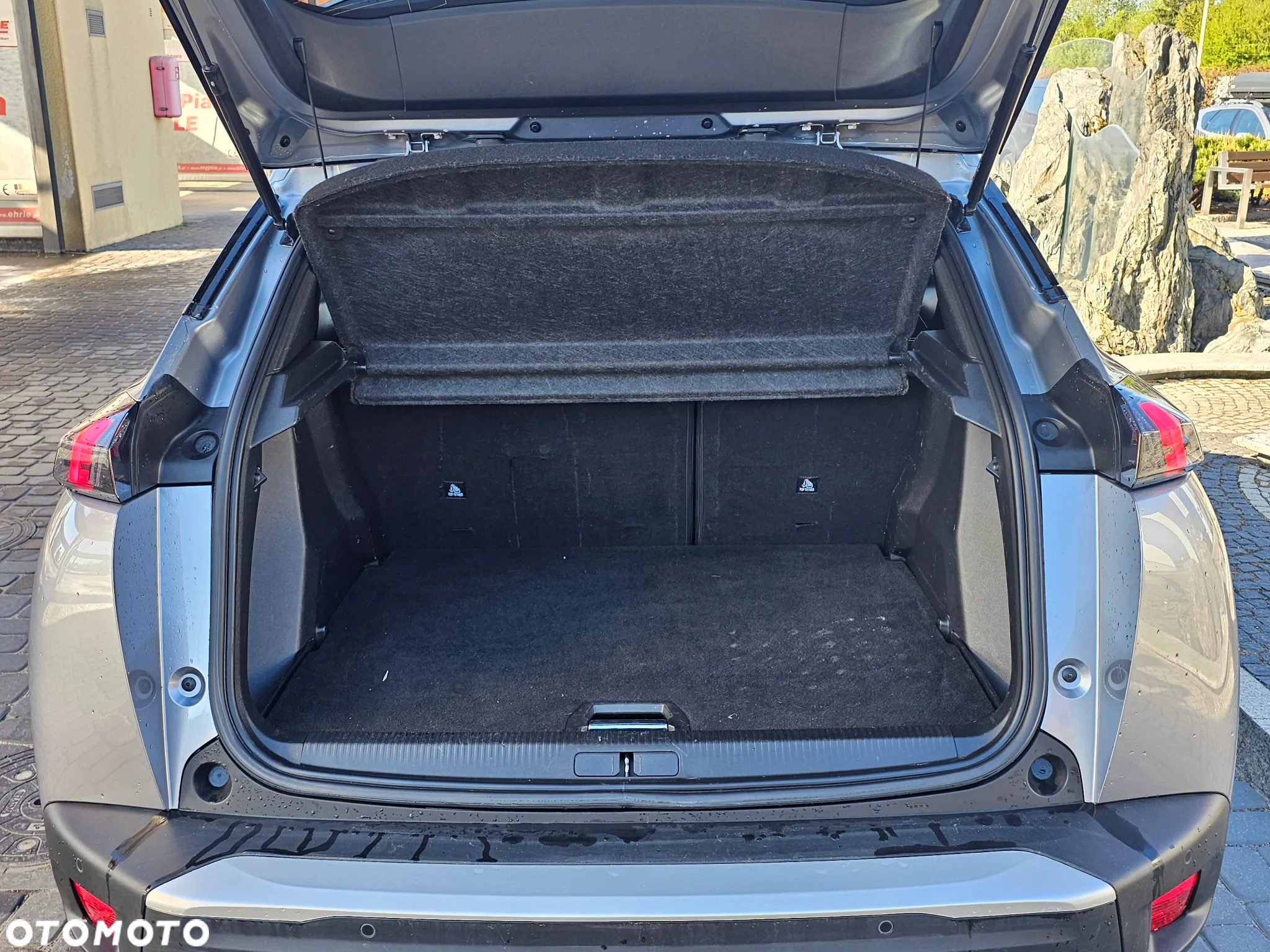 Peugeot 2008 1.2 PureTech Allure Pack S&S - 19