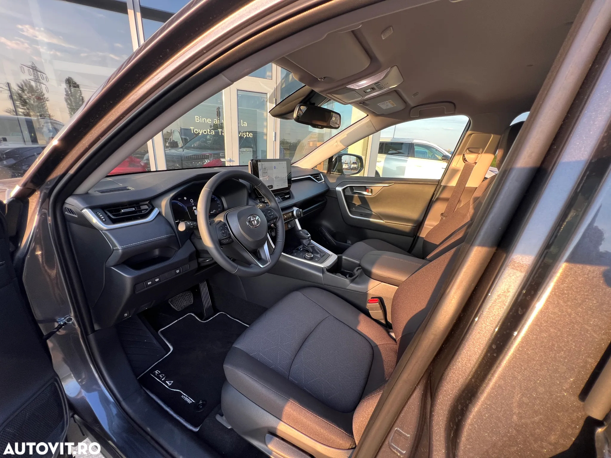 Toyota RAV4 - 7