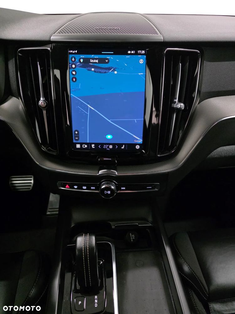 Volvo XC 60 B4 D AWD Plus Dark - 9