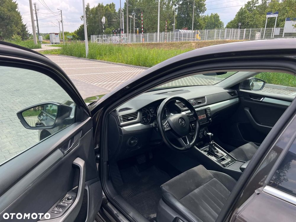 Skoda Superb 2.0 TDI Style DSG - 5