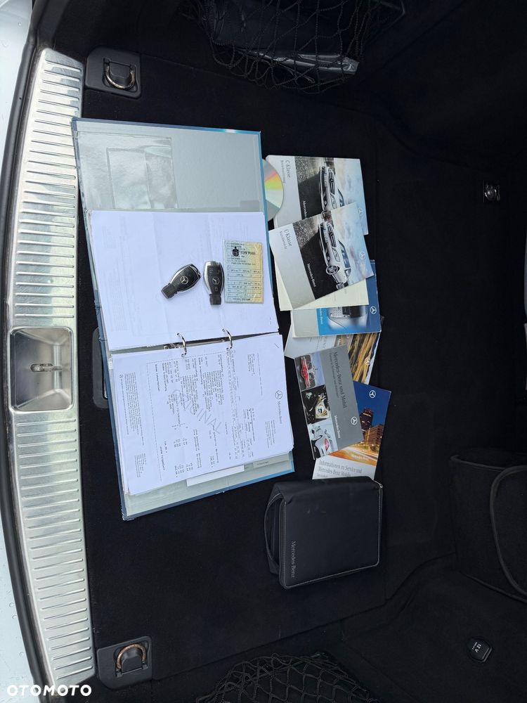 Mercedes-Benz Klasa C 180 Kompressor Automatik BlueEFFICIENCY Avantgarde - 31