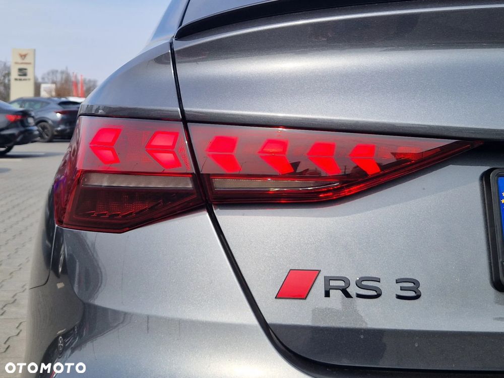 Audi RS3 Limousine - 19