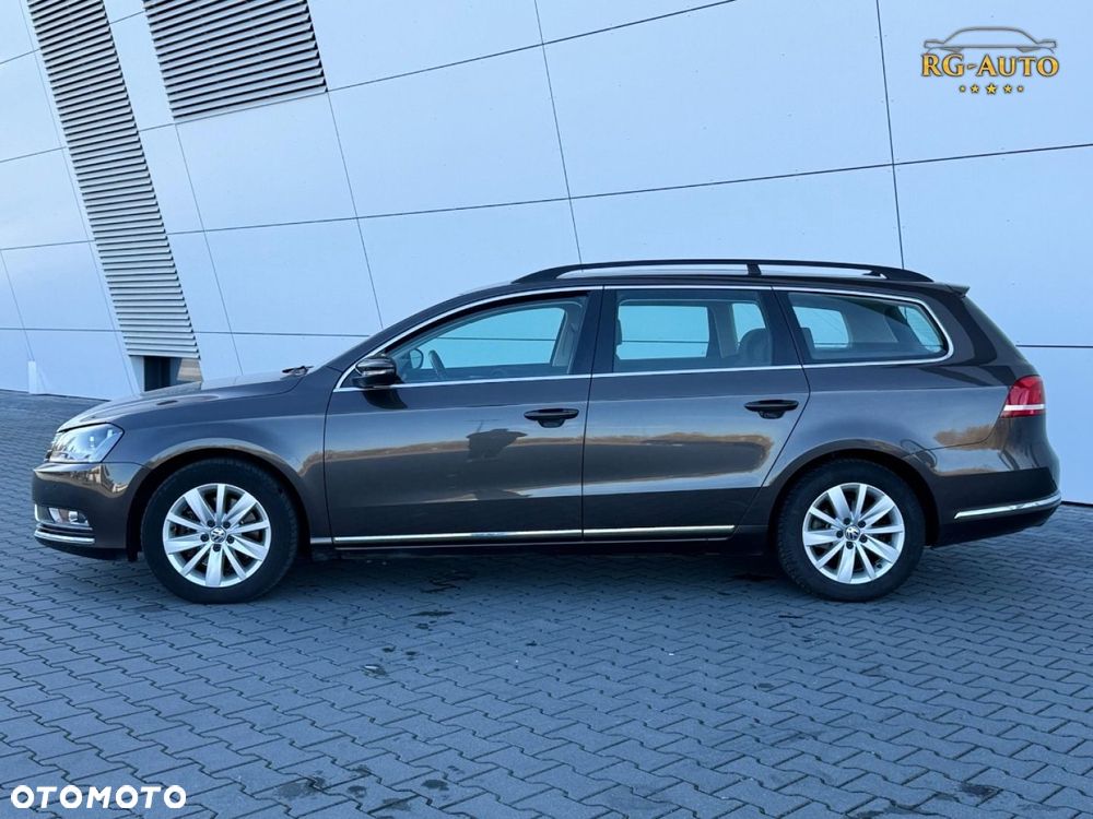 Volkswagen Passat - 12