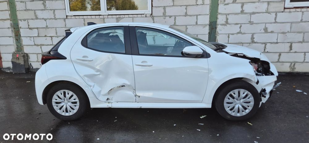 Toyota Yaris - 5
