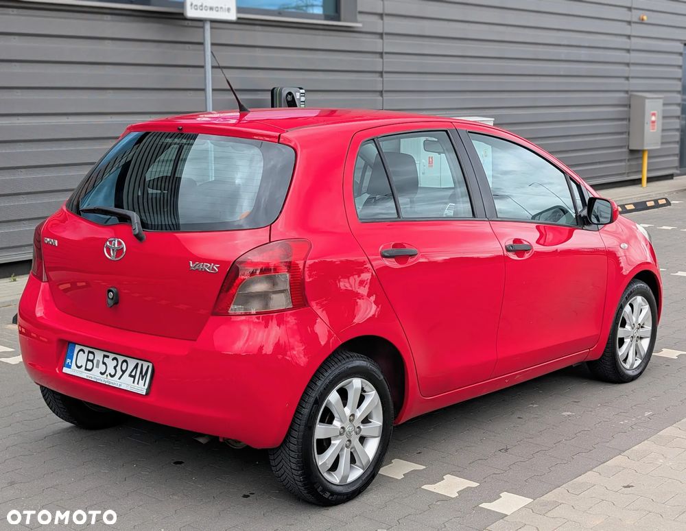 Toyota Yaris 1.3 Luna A/C - 3