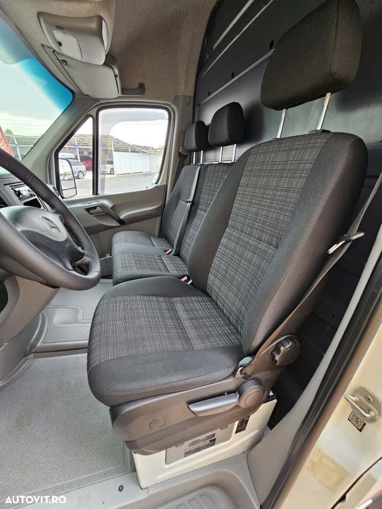 Mercedes-Benz Sprinter - 16