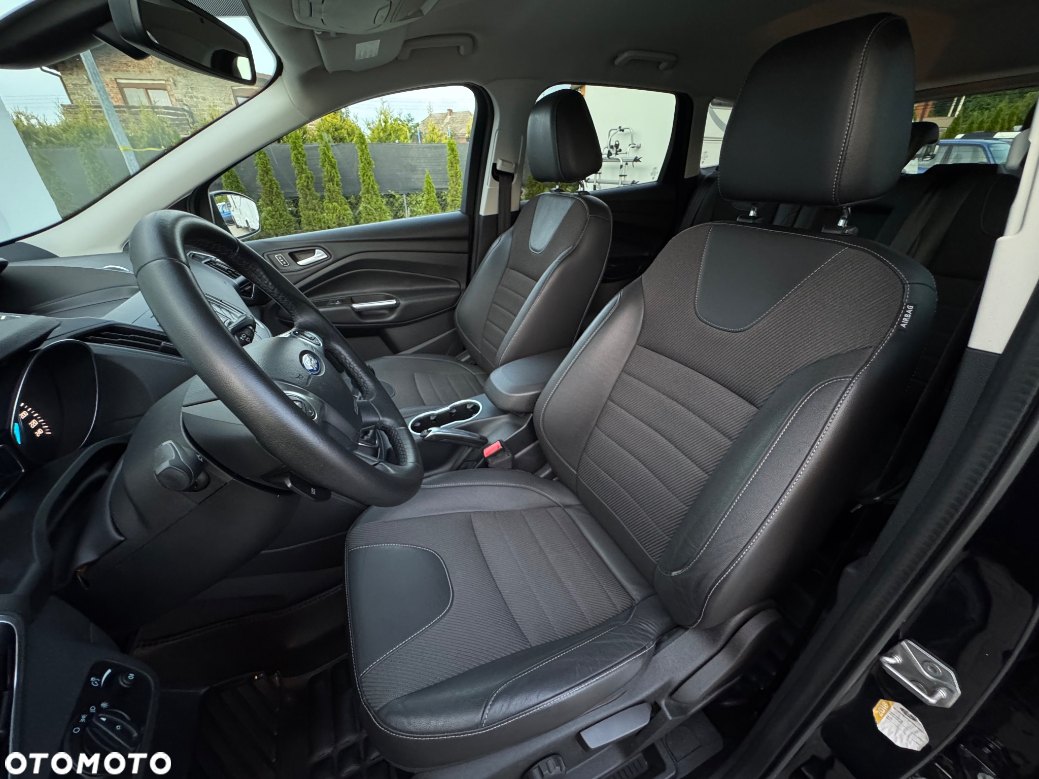 Ford Kuga 1.6 EcoBoost 2x4 Titanium - 8