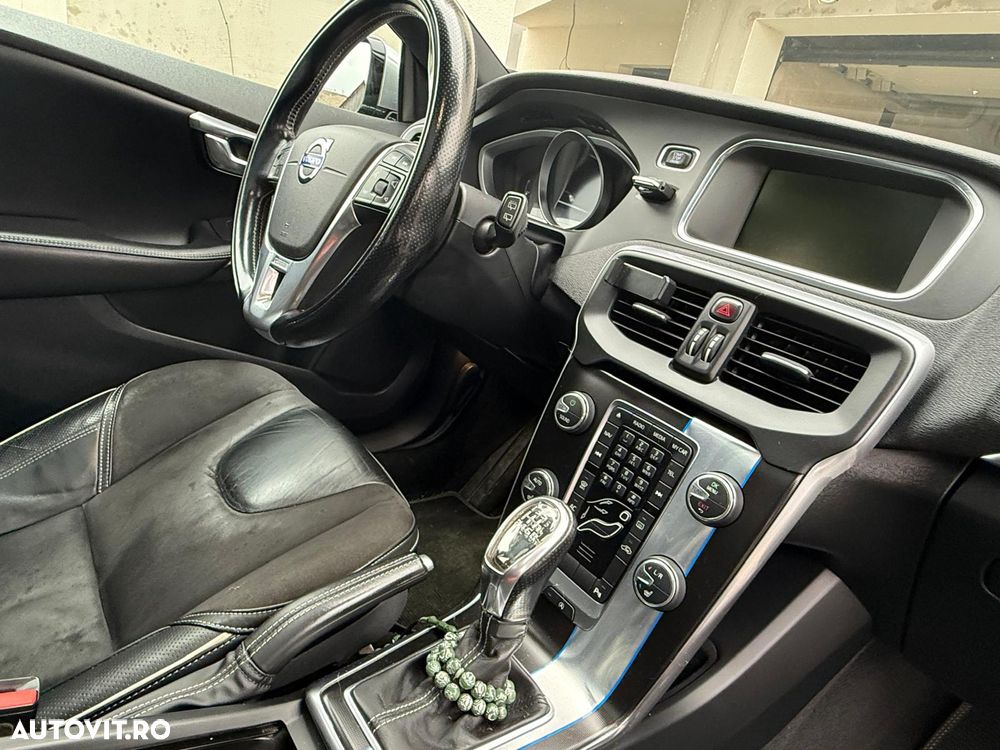 Volvo V40 D3 Rdesign - 11