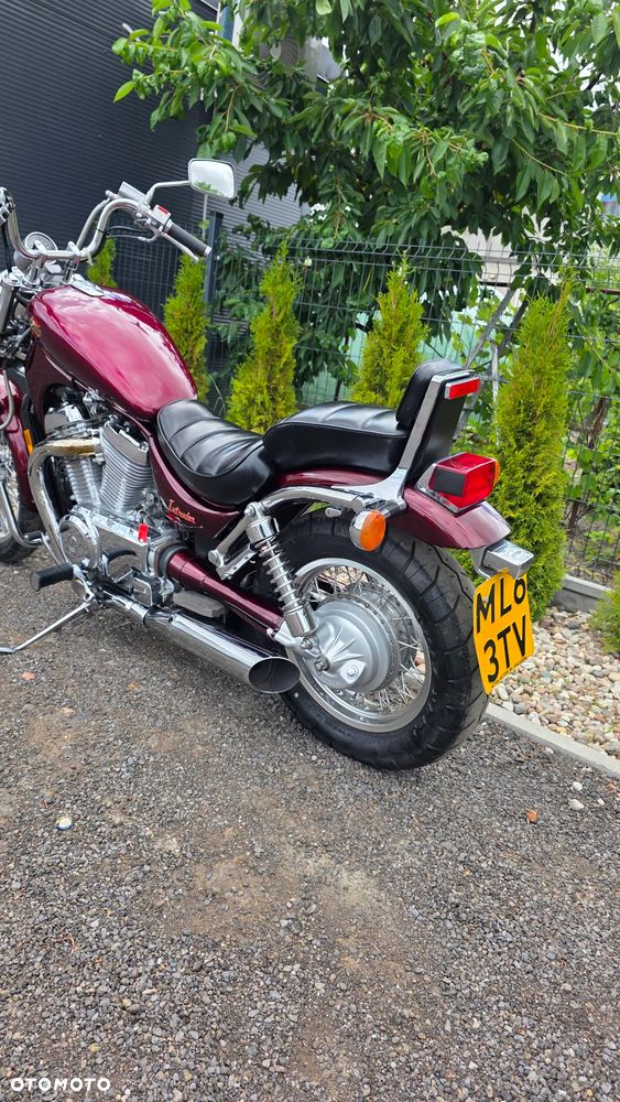 Suzuki Intruder - 14