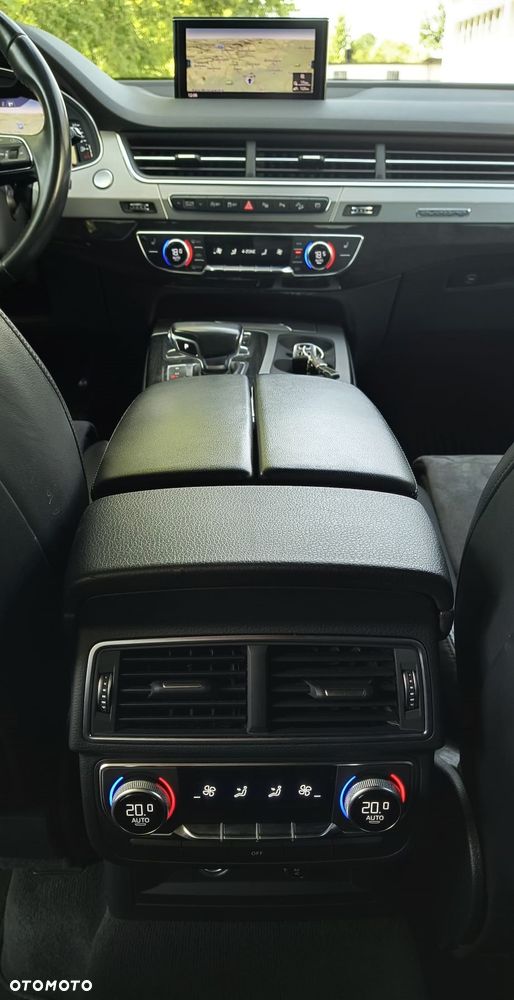 Audi Q7 - 17