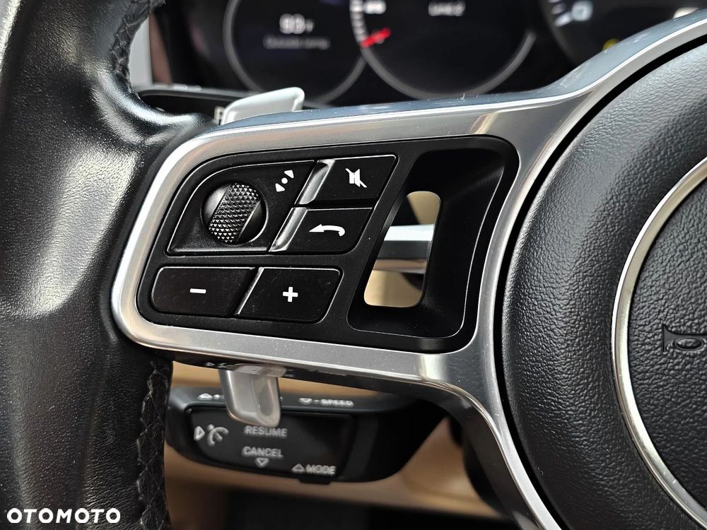 Porsche Cayenne Tiptronic S - 17