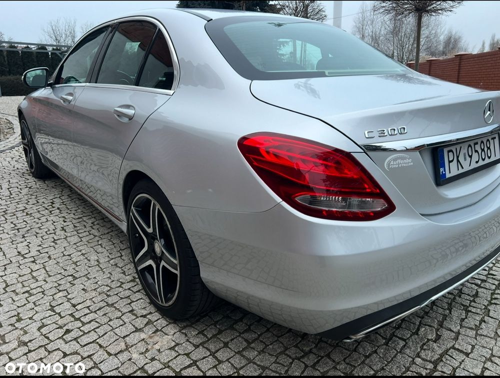 Mercedes-Benz Klasa C 300 7G-TRONIC Exclusive - 13